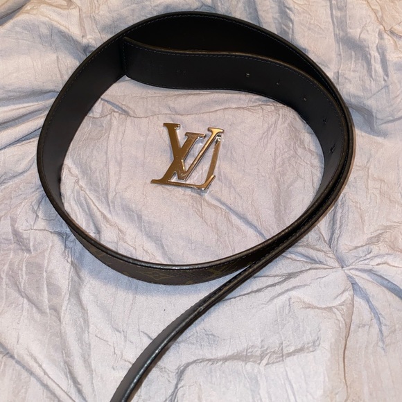 Louis Vuitton Reversible belt sizes 30-32 - Picture 3 of 4